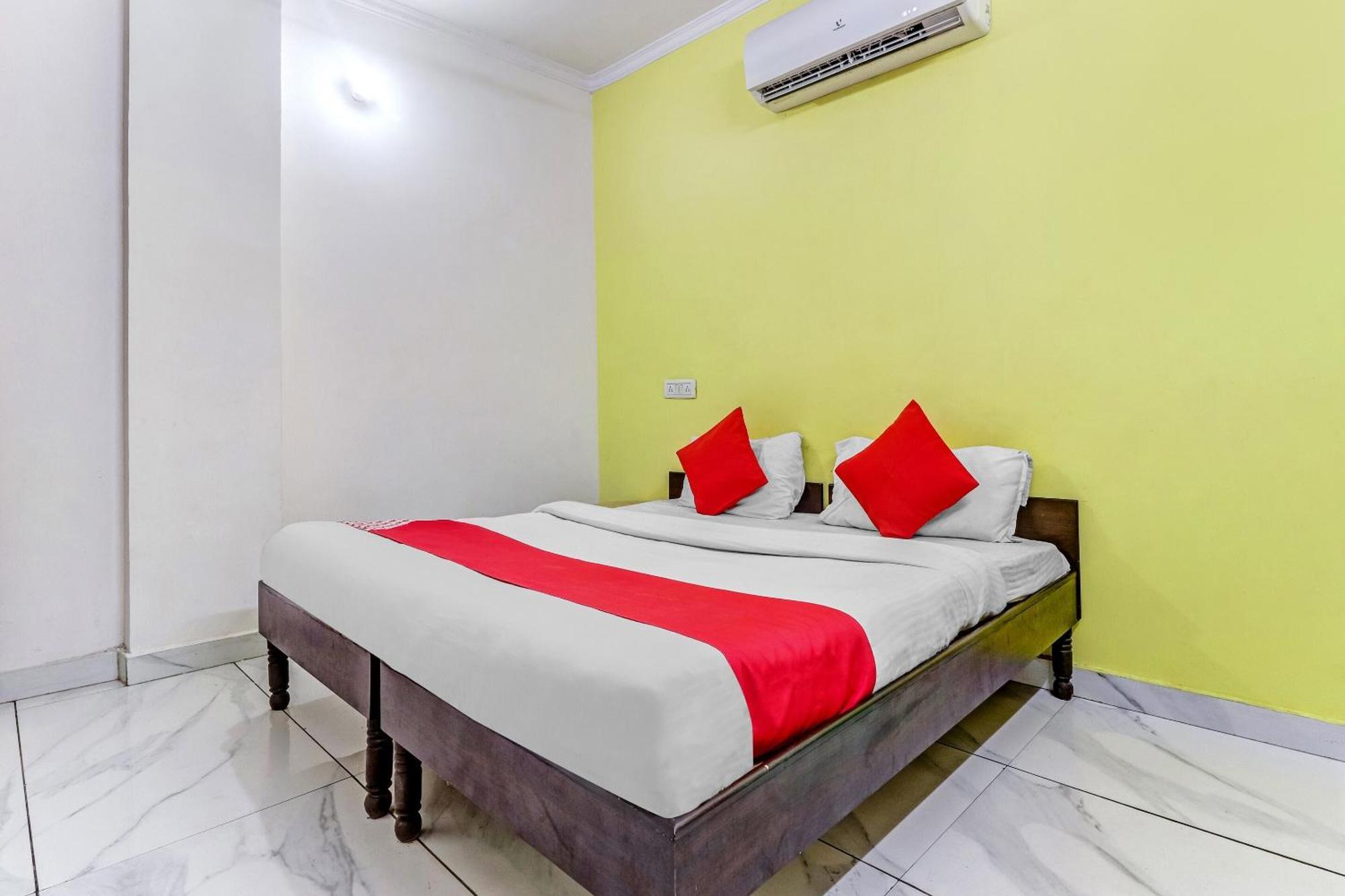 Hotel O Cozy Stay Delhi  Exterior photo